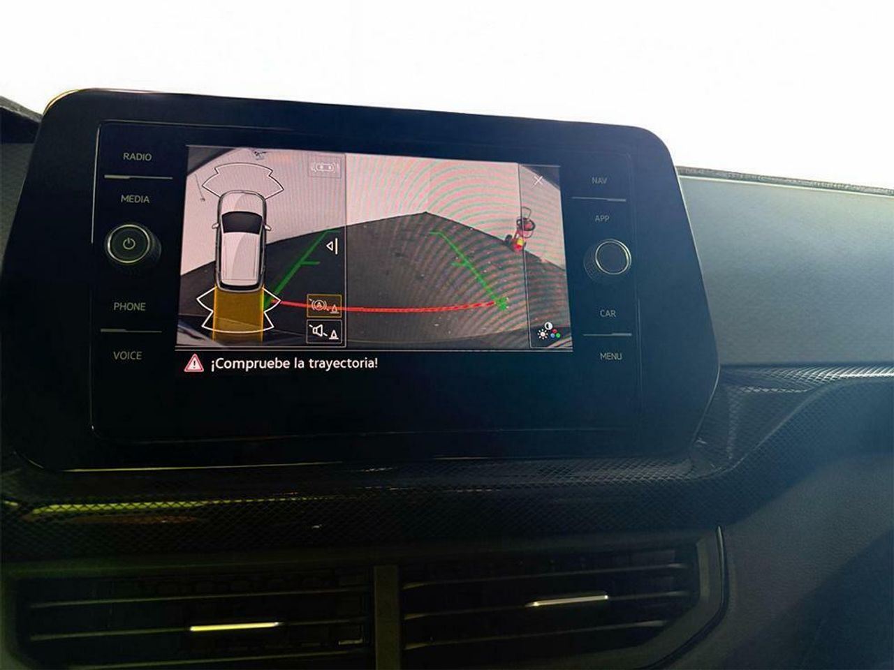 Foto Volkswagen T-Cross 6