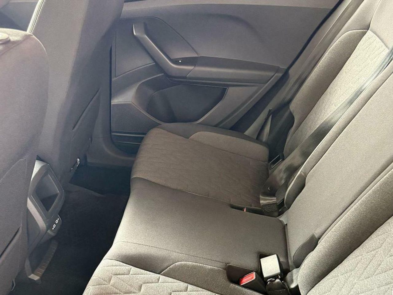 Foto Volkswagen T-Cross 10
