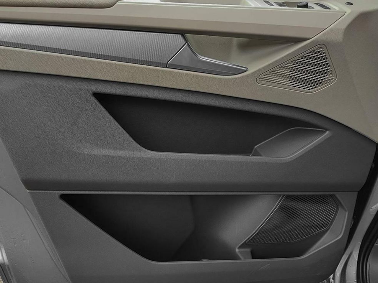 Foto Volkswagen Multivan 11