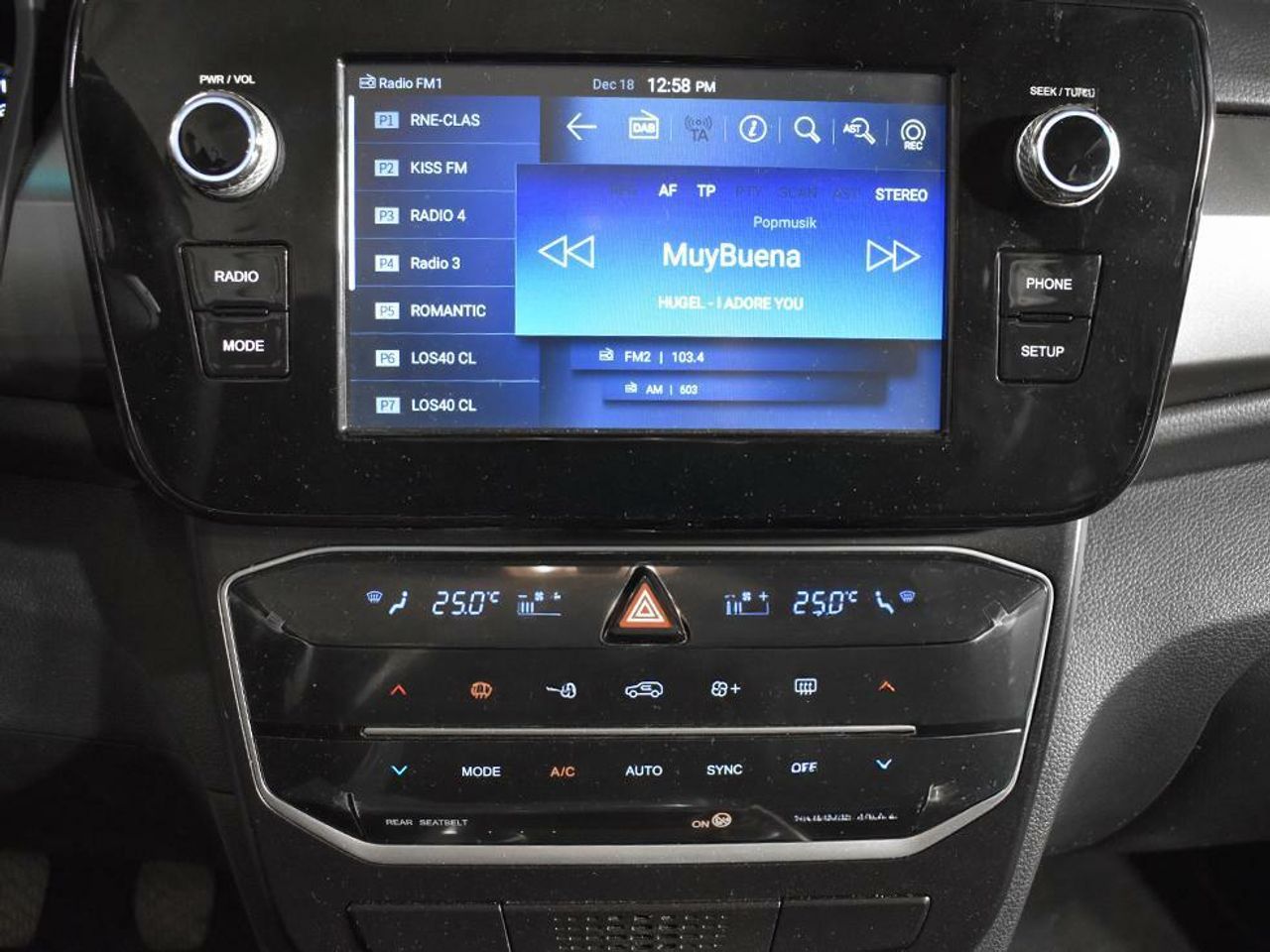 Foto SsangYong Tivoli 10