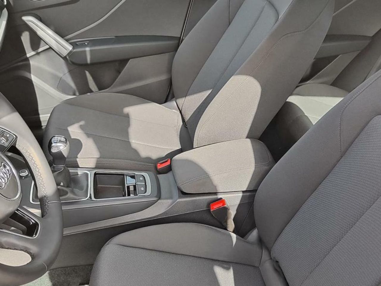 Foto Audi Q2 14