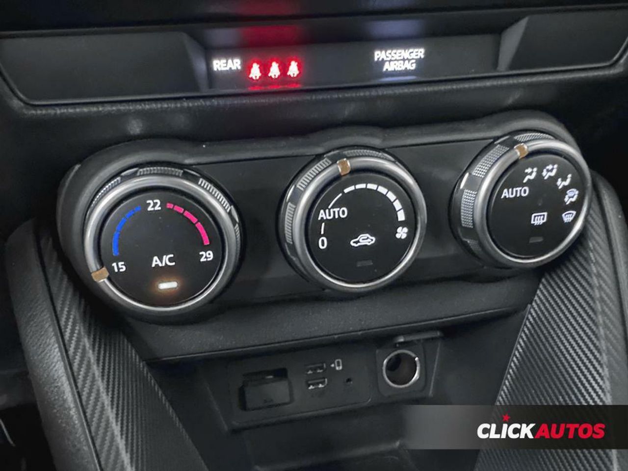 Foto Mazda Mazda2 12