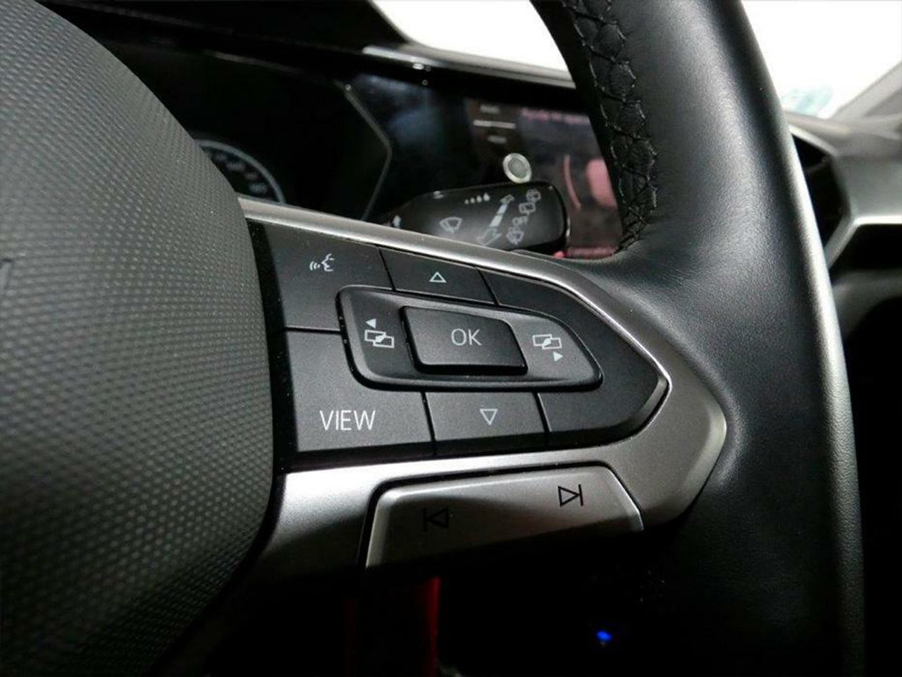 Foto Volkswagen T-Cross 16