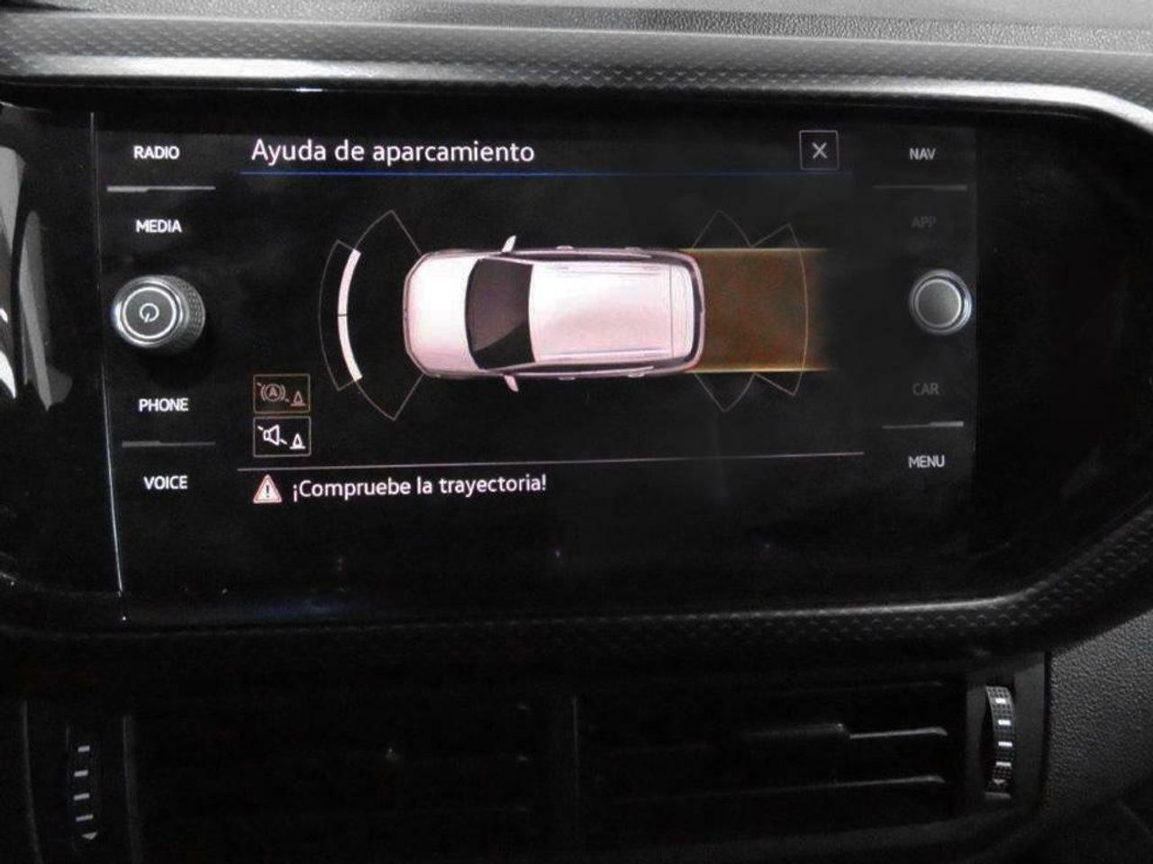 Foto Volkswagen T-Cross 10