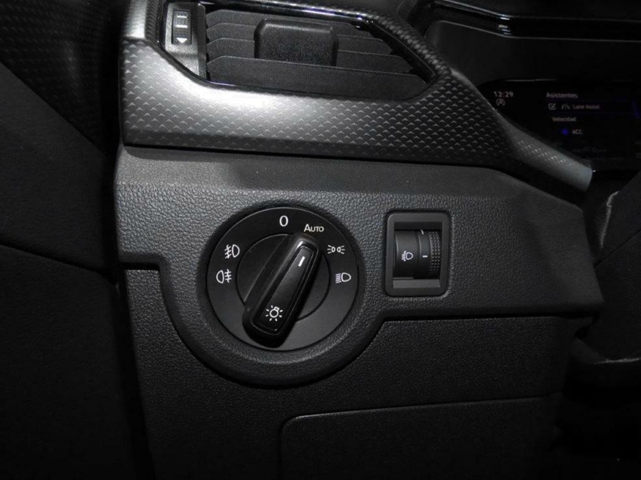 Foto Volkswagen T-Cross 14