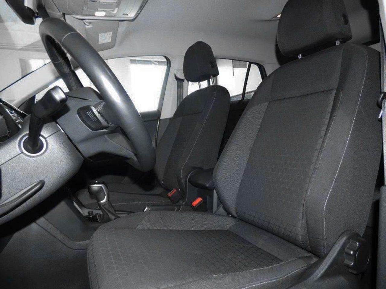Foto Volkswagen T-Cross 18