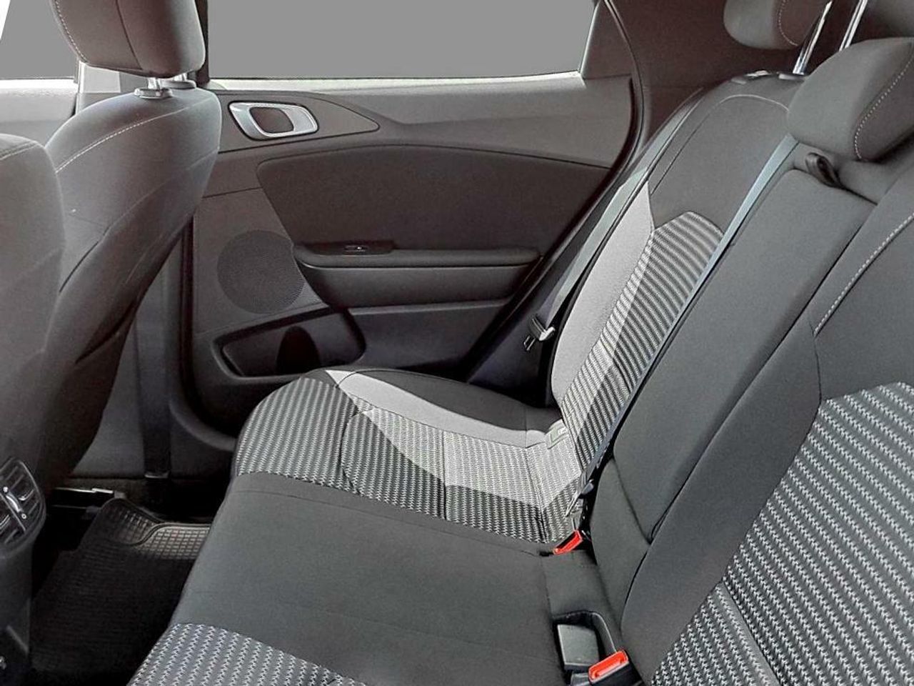 Foto Kia XCeed 13