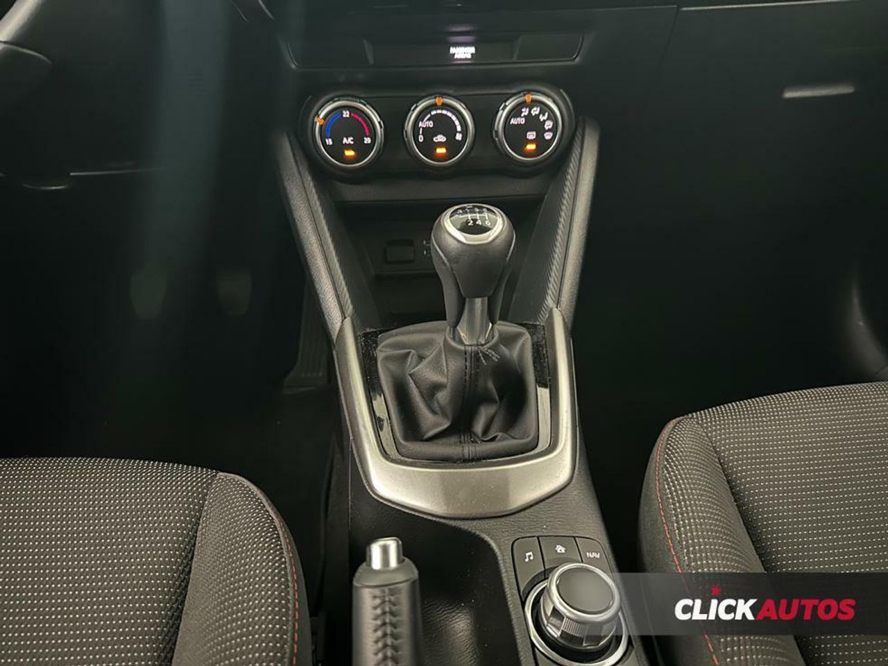 Foto Mazda Mazda2 18
