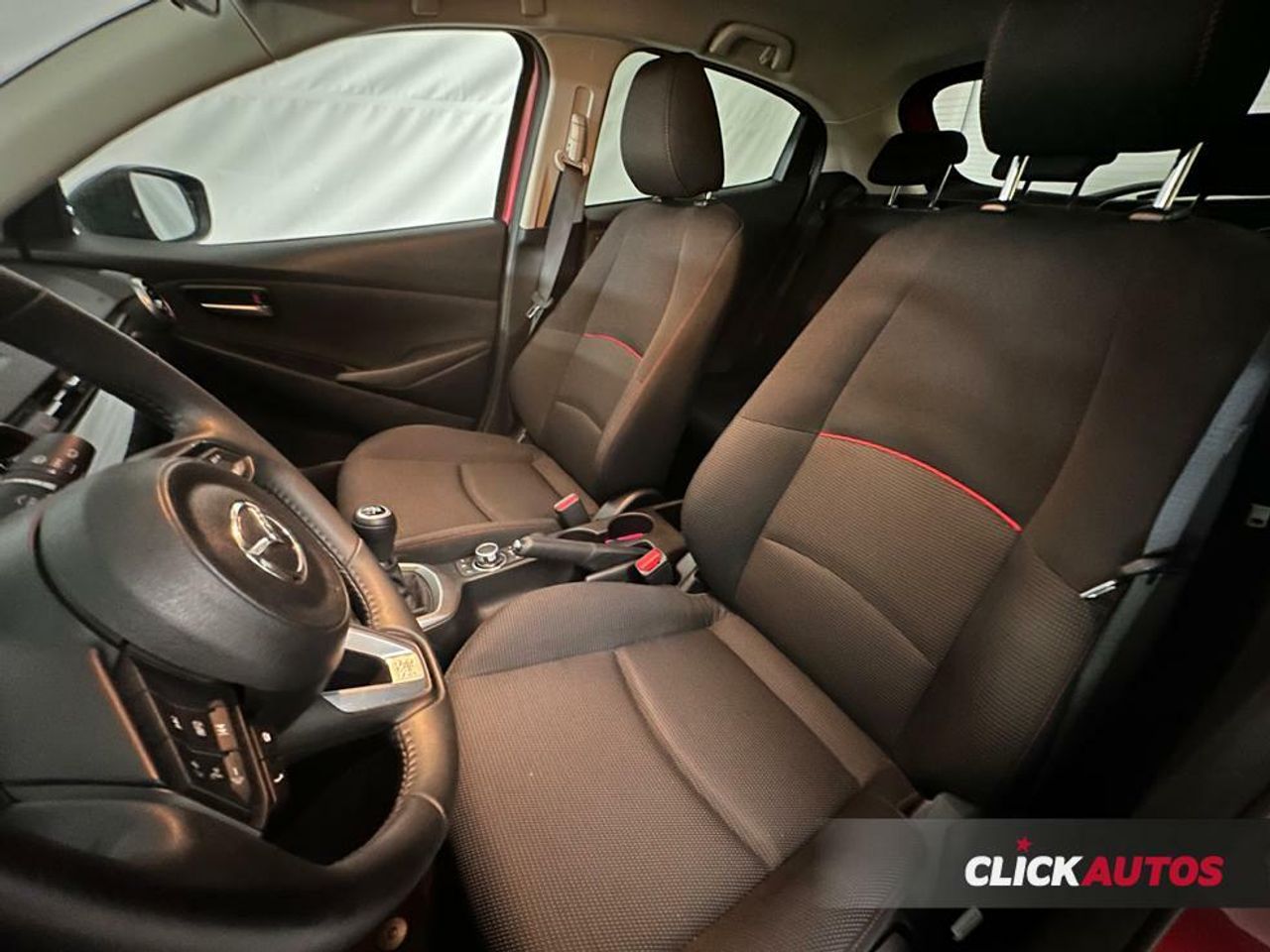Foto Mazda Mazda2 21