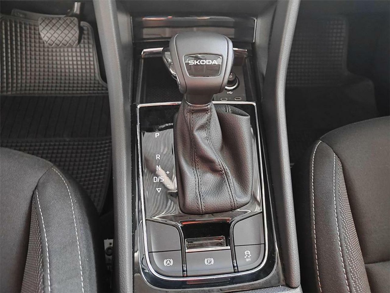Foto Skoda Karoq 12