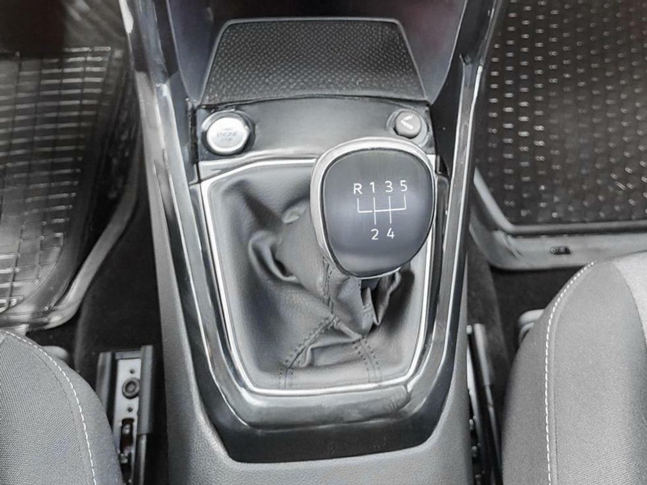 Foto Volkswagen T-Cross 12