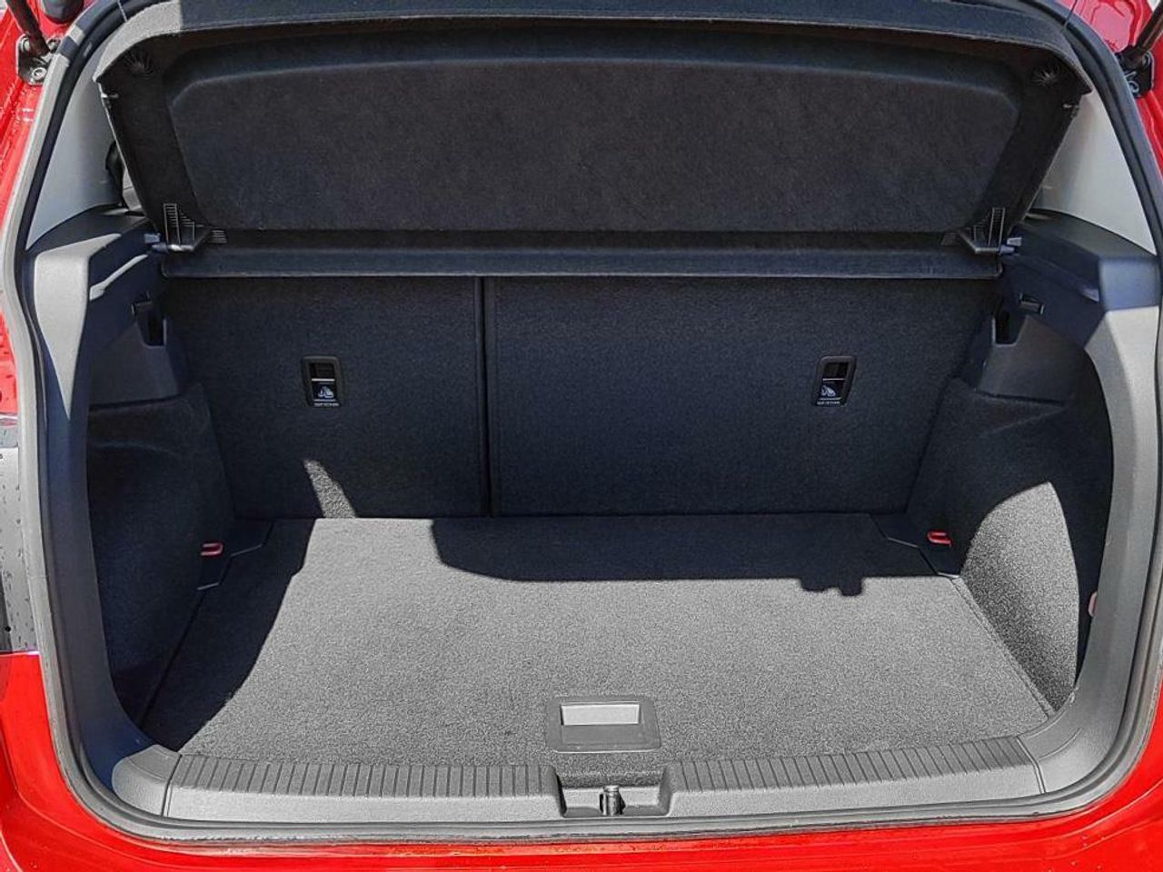 Foto Volkswagen T-Cross 13