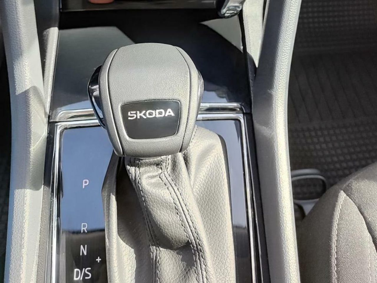 Foto Skoda Karoq 12