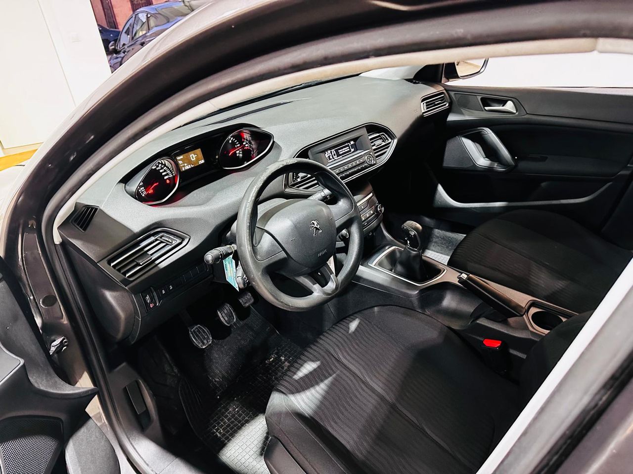 Foto Peugeot 308 48