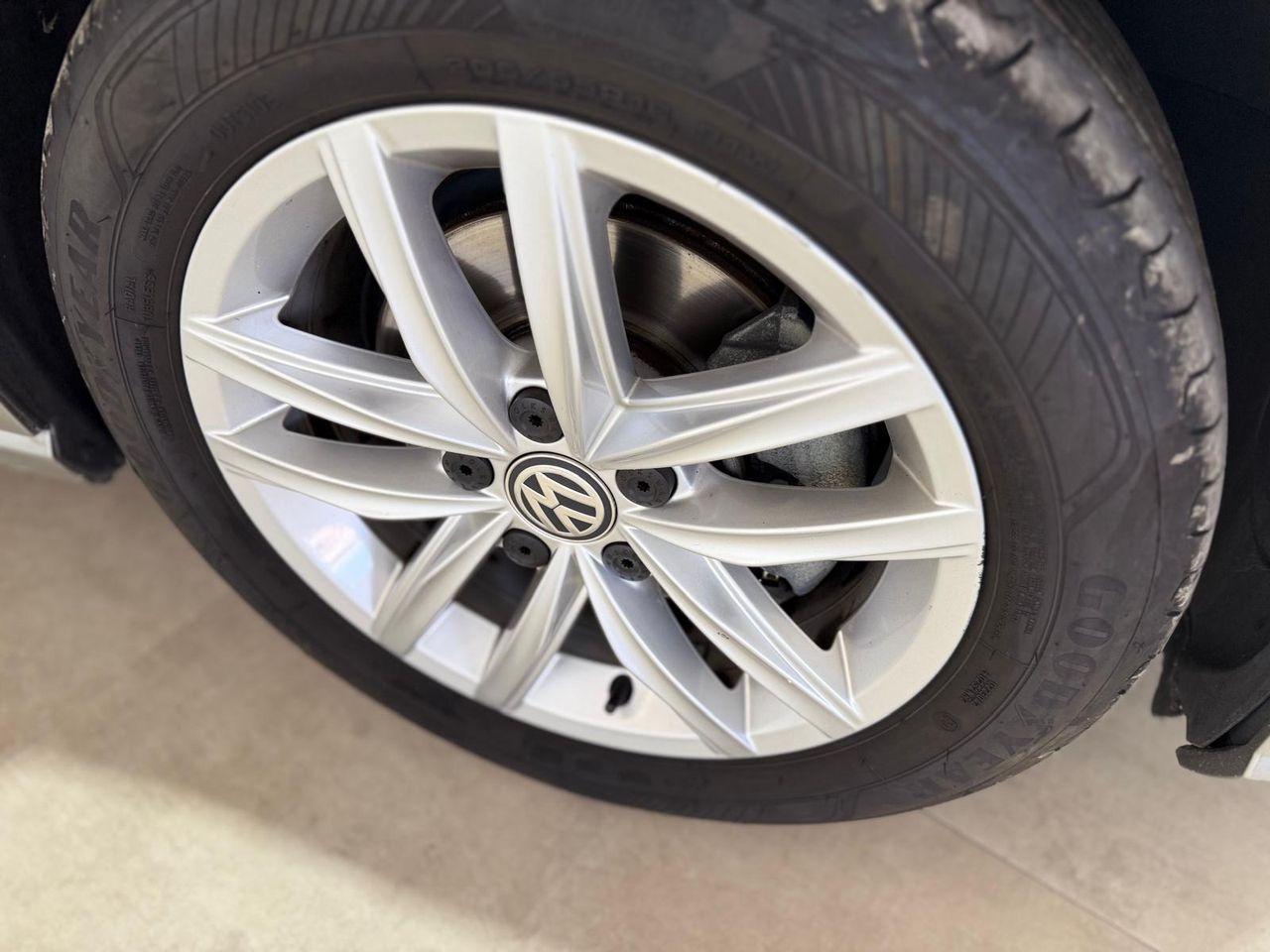 Foto Volkswagen Golf 21