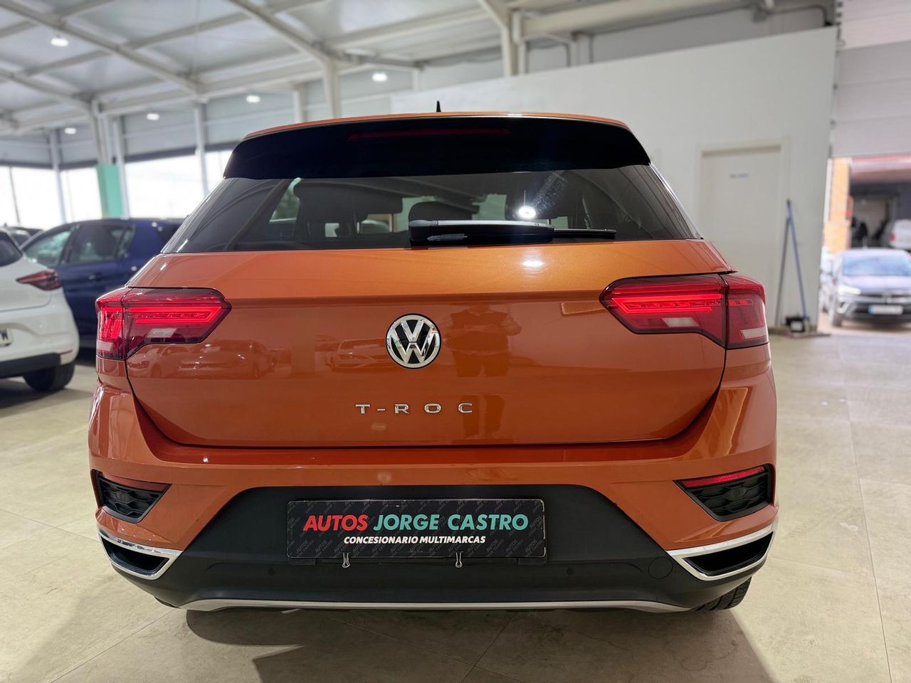 Foto Volkswagen T-Roc 6