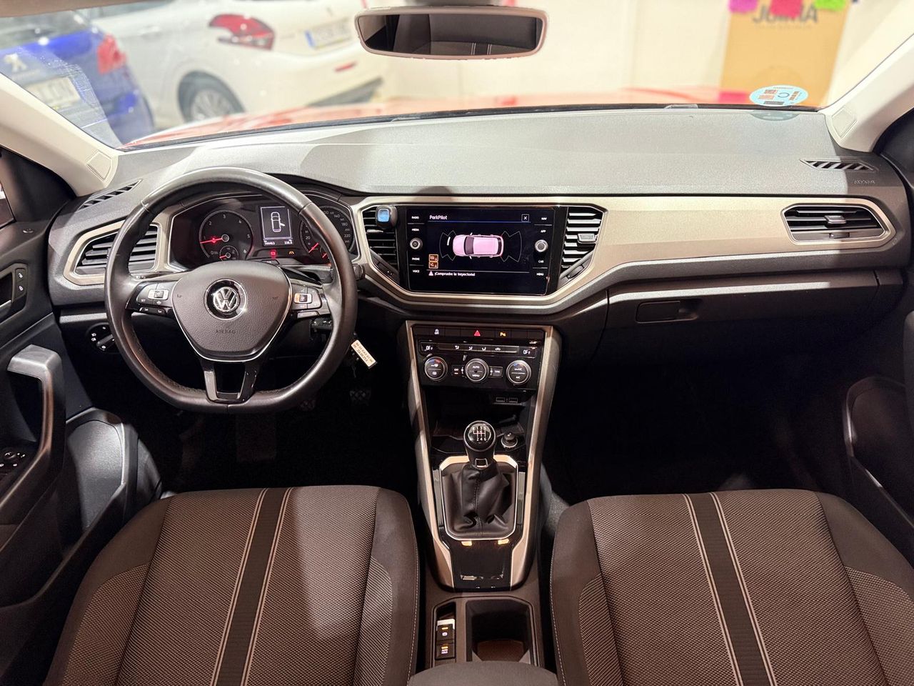 Foto Volkswagen T-Roc 9
