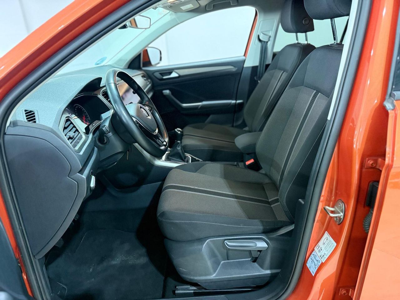 Foto Volkswagen T-Roc 10