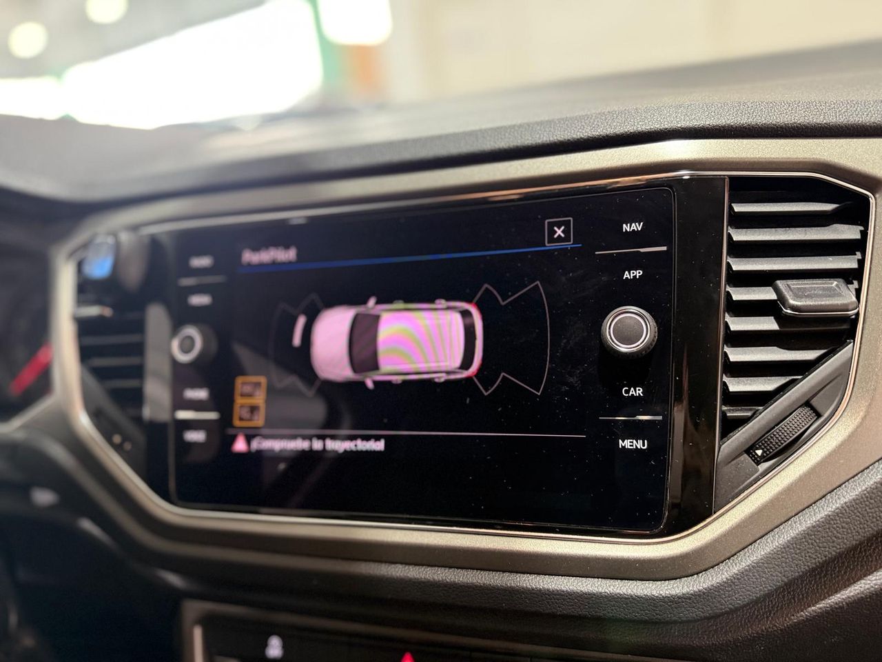 Foto Volkswagen T-Roc 13
