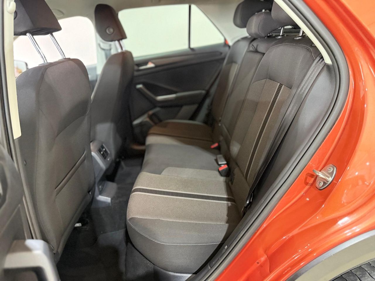 Foto Volkswagen T-Roc 21