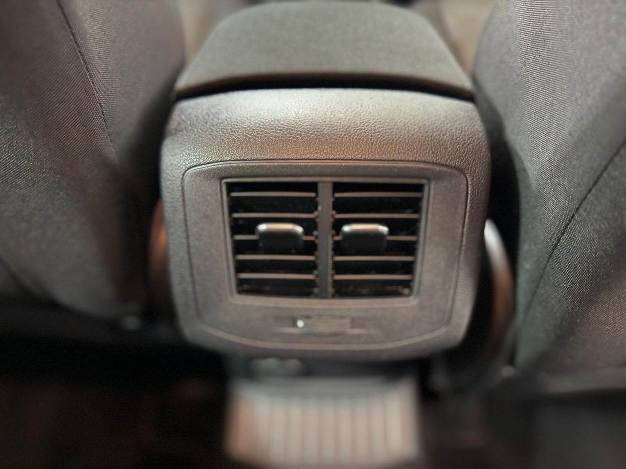 Foto Volkswagen T-Roc 26