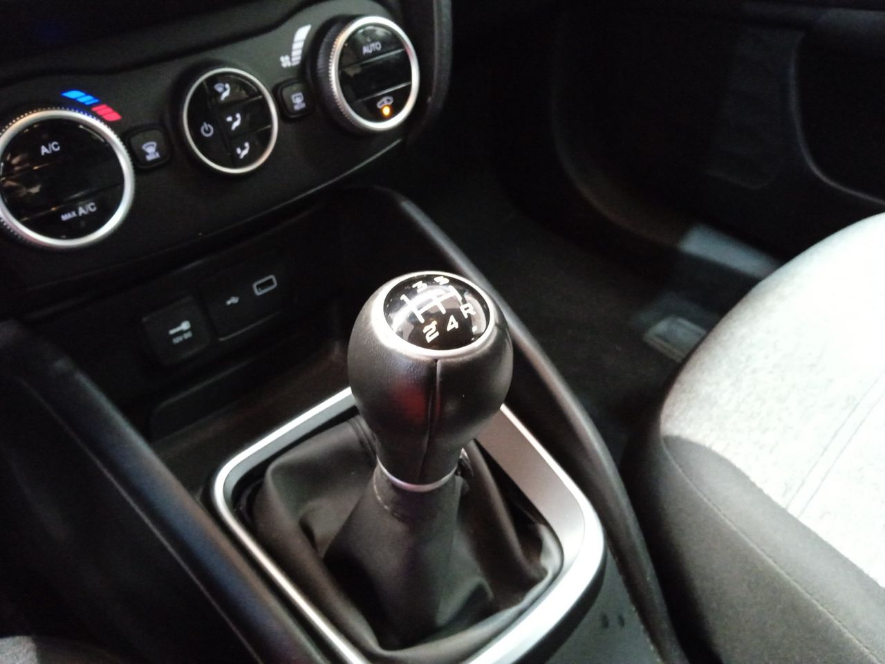 Foto Fiat Tipo 12