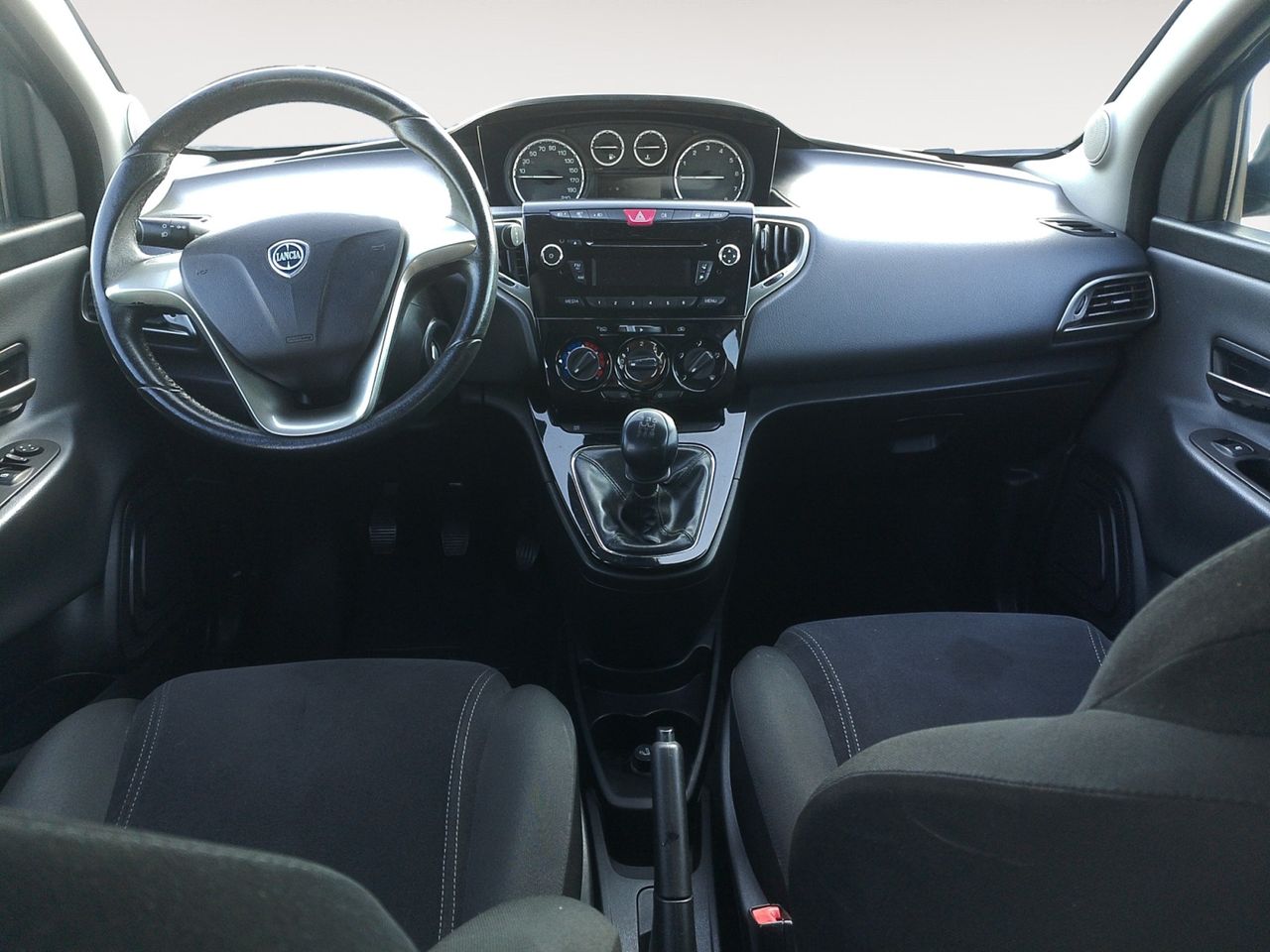 Foto Lancia Ypsilon 6