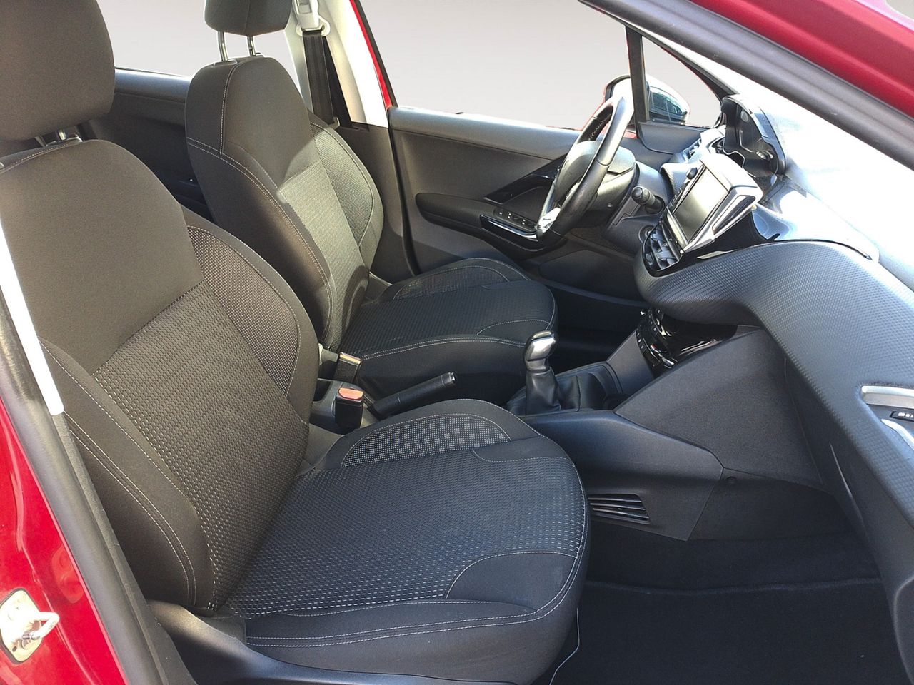 Foto Peugeot 208 10