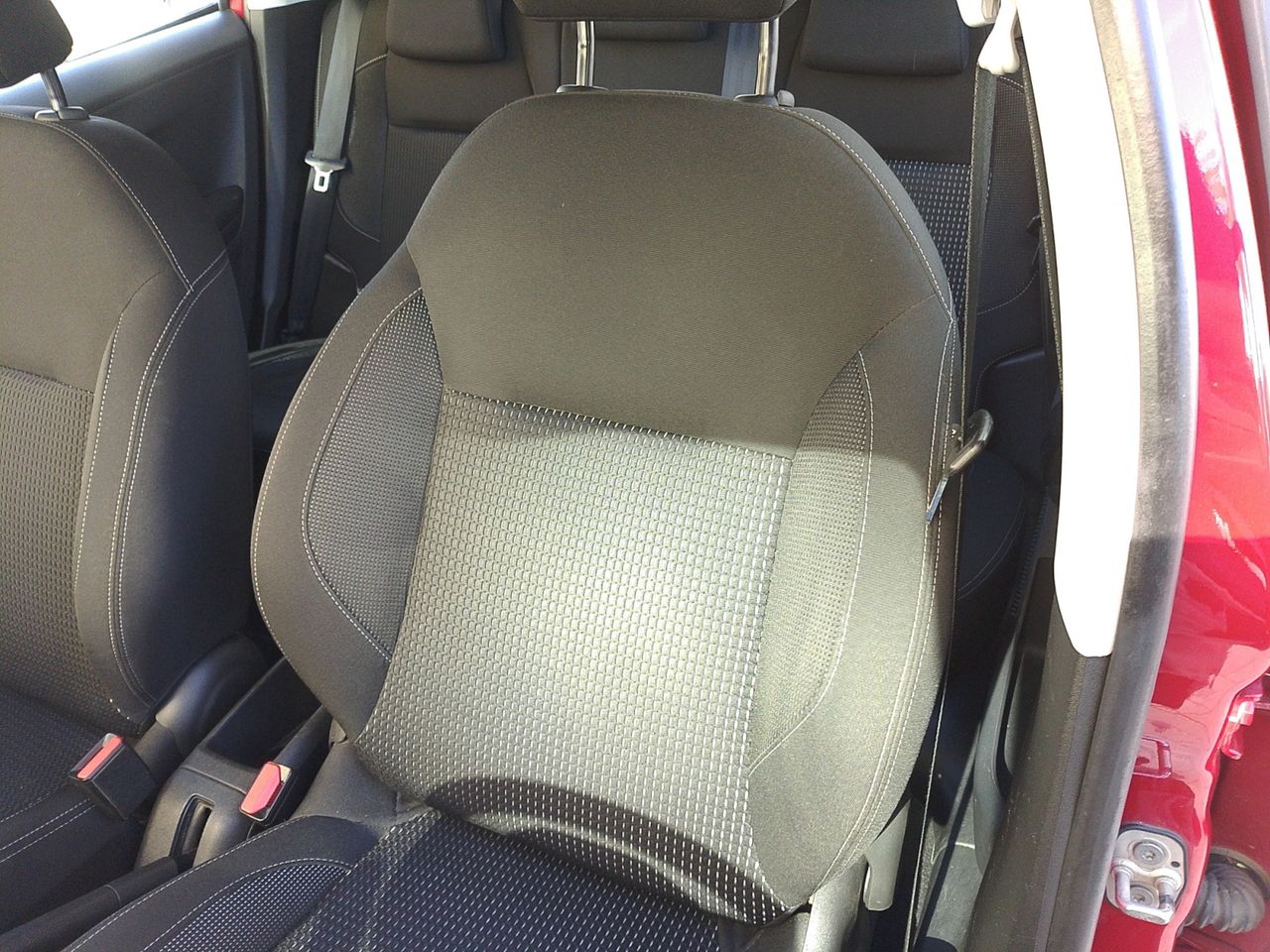Foto Peugeot 208 19