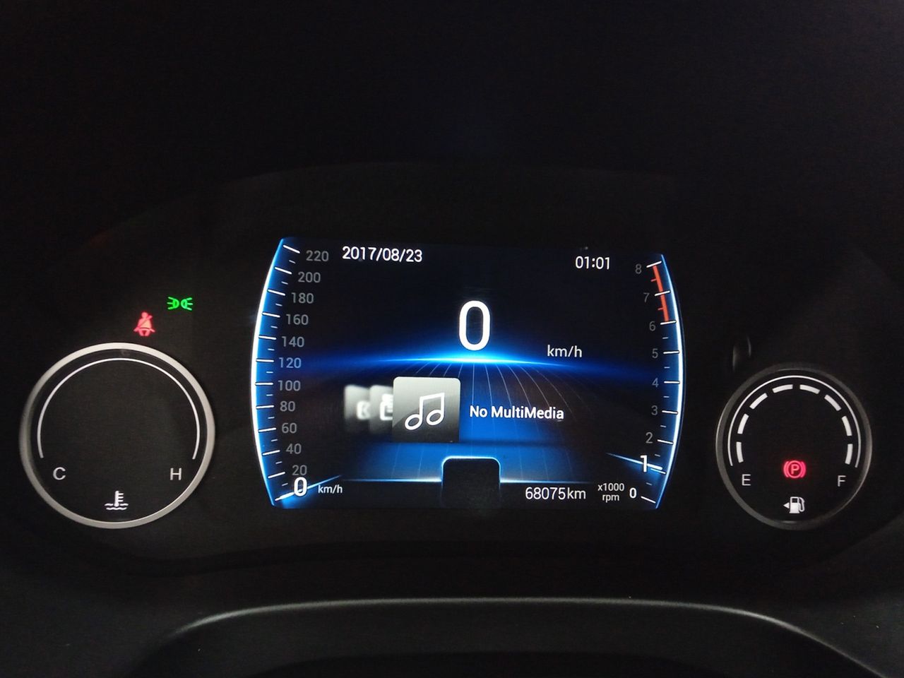 Foto DR Automobiles DR4 13