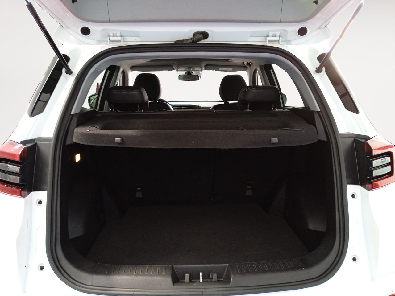 Foto DR Automobiles DR4 11