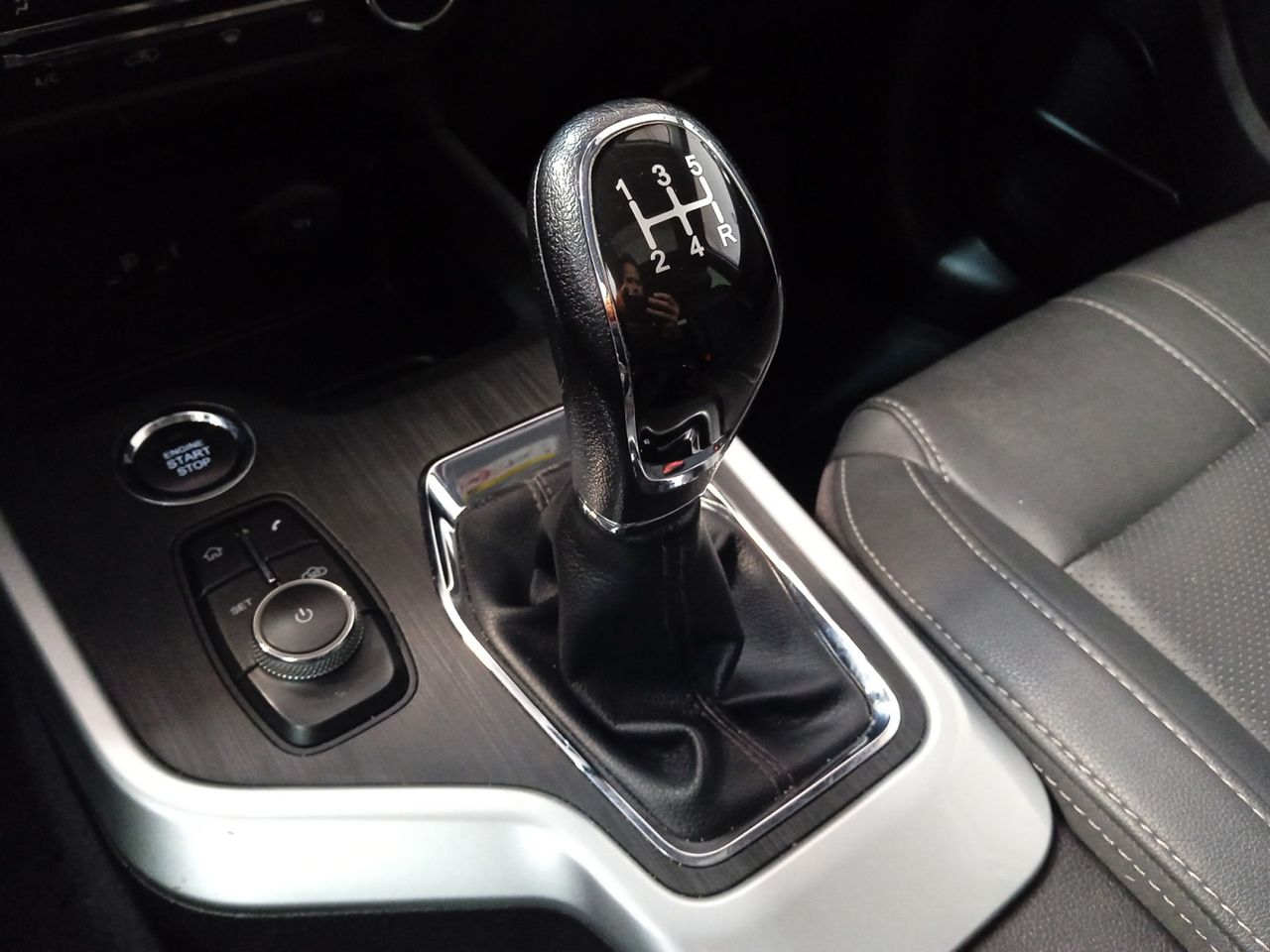 Foto DR Automobiles DR4 13