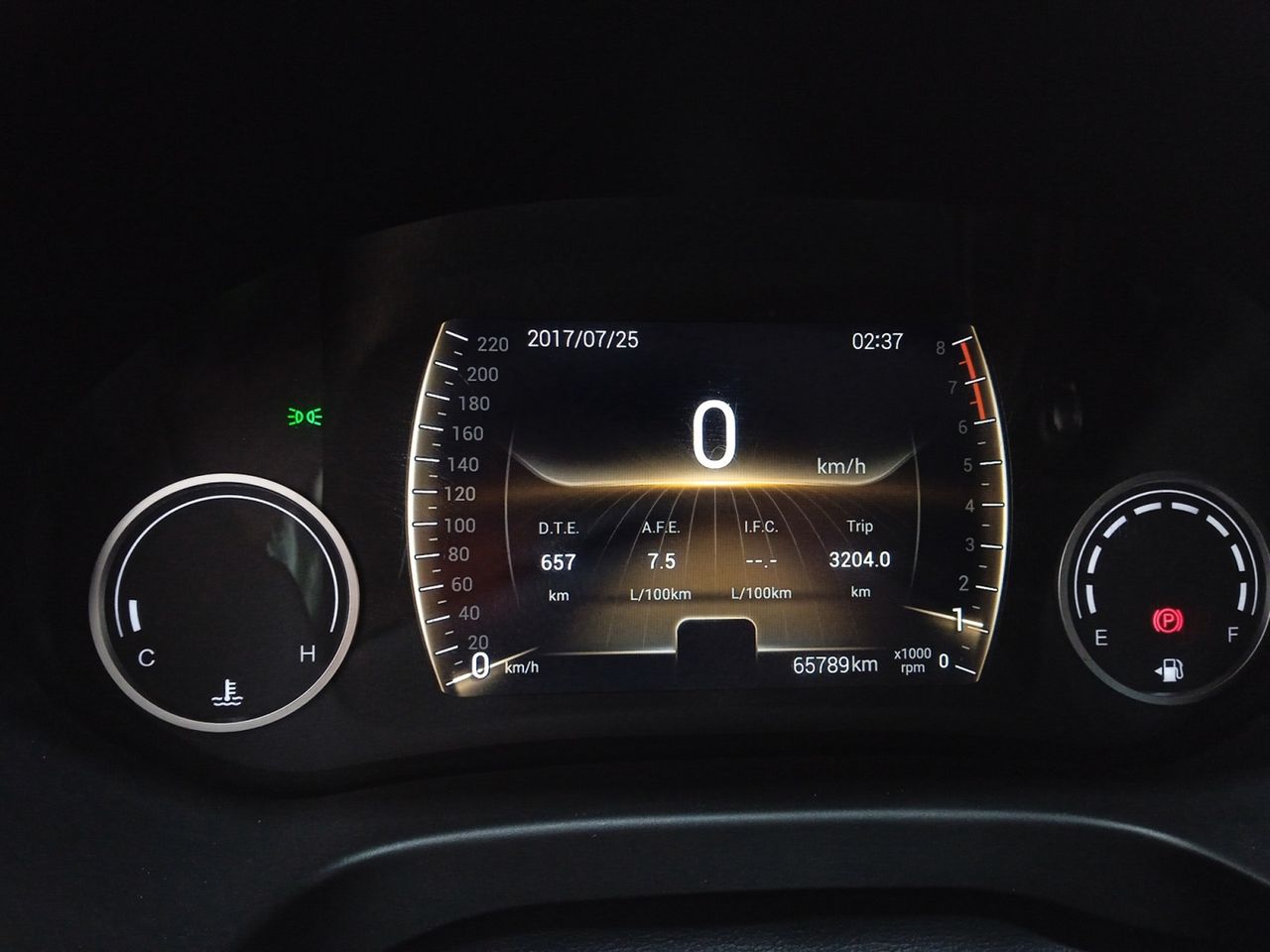 Foto DR Automobiles DR4 14