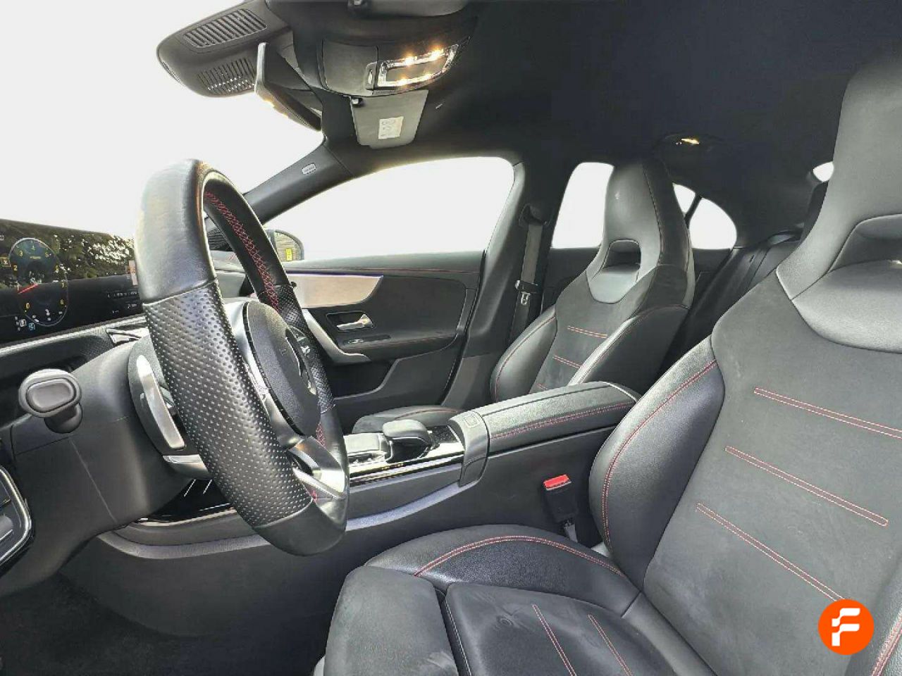 Foto Mercedes-Benz Clase CLA 10