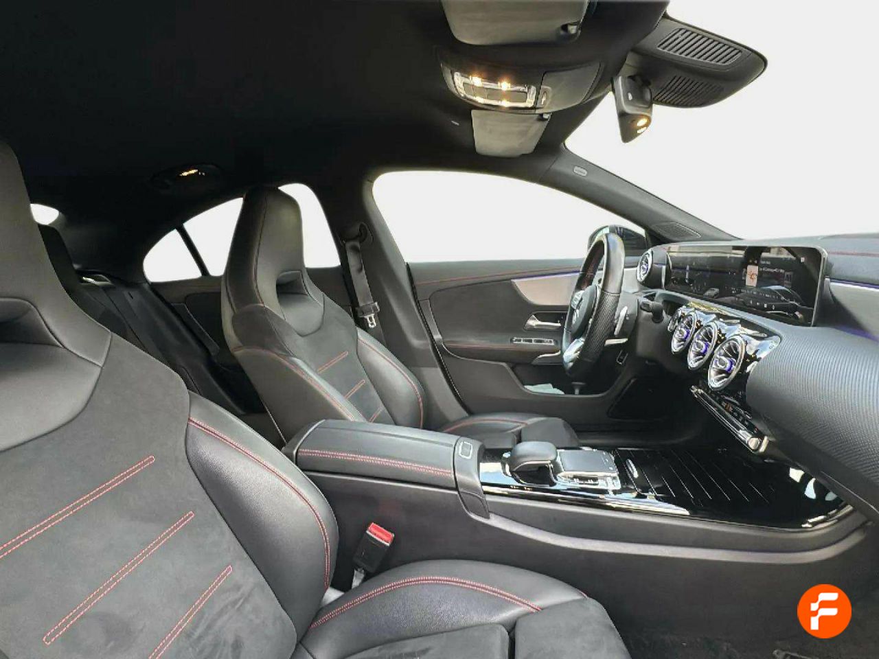 Foto Mercedes-Benz Clase CLA 11