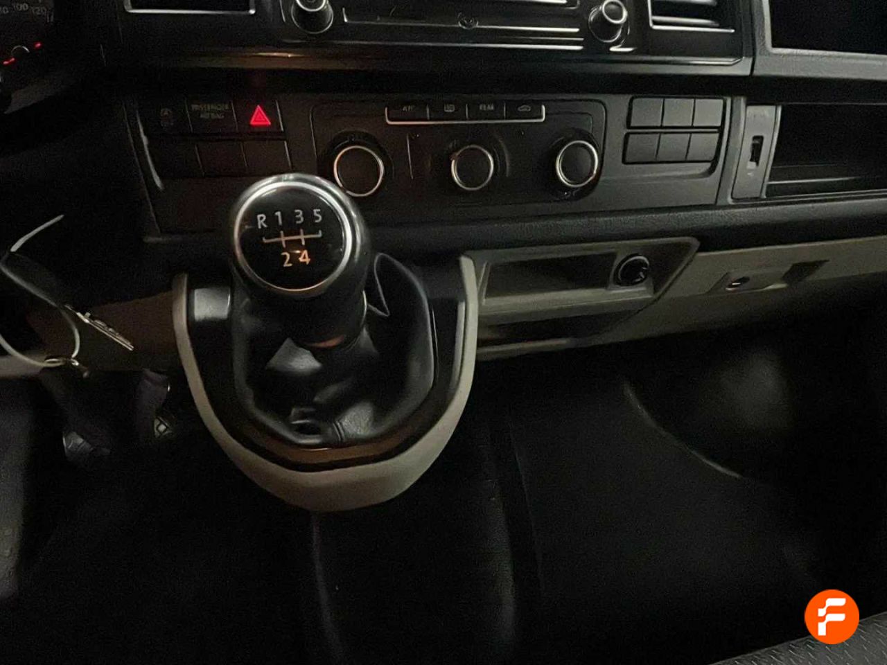 Foto Volkswagen Caravelle 11