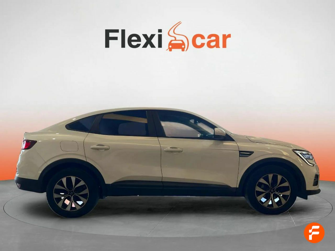 Foto Renault Arkana 10