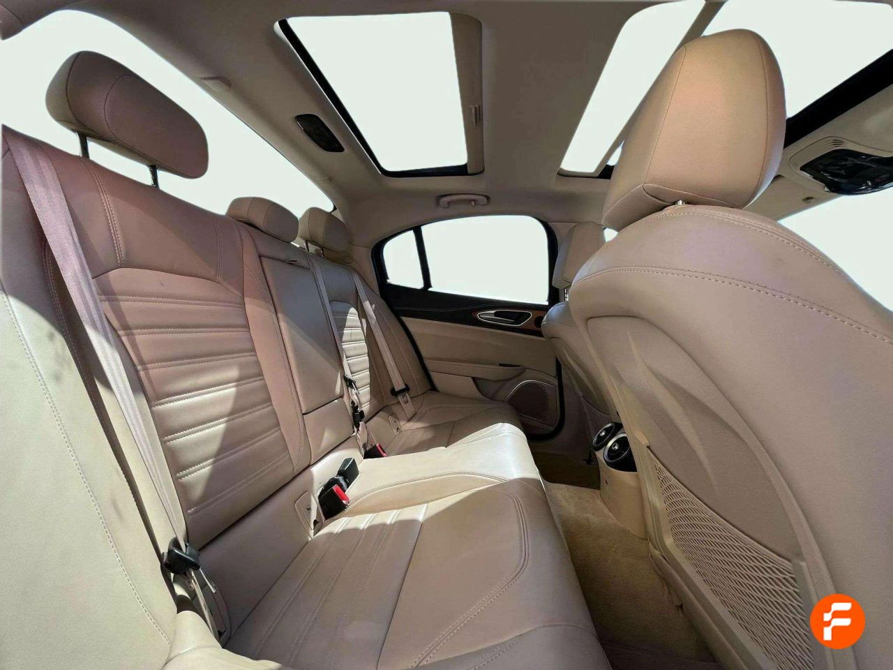 Foto Alfa Romeo Giulia 13