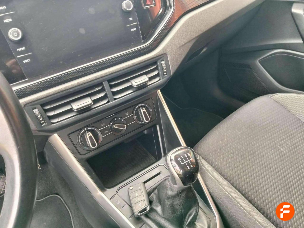 Foto Volkswagen Polo 14