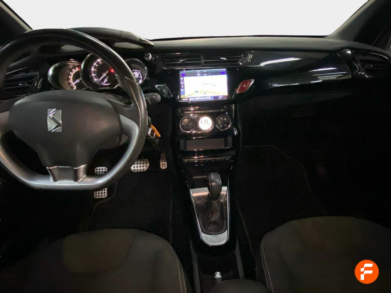 Foto DS Automobiles DS 3 13
