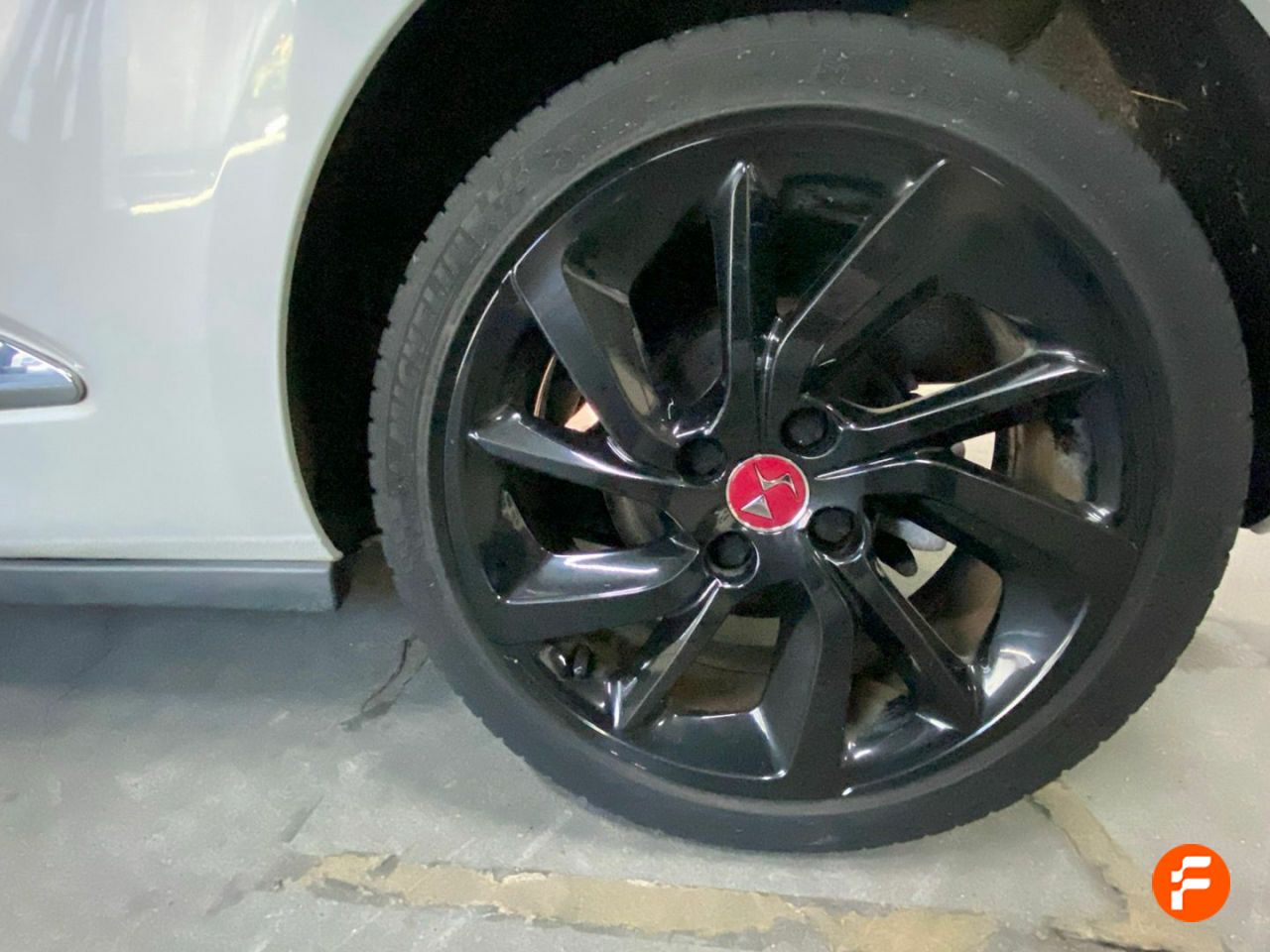 Foto DS Automobiles DS 3 28