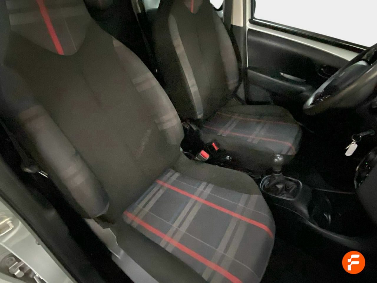 Foto Peugeot 108 15