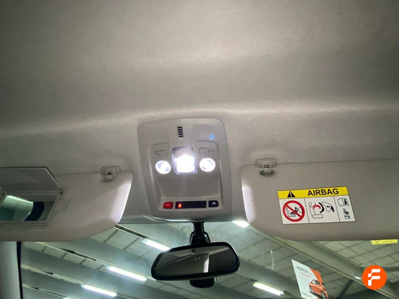 Foto Citroën C4 Cactus 19
