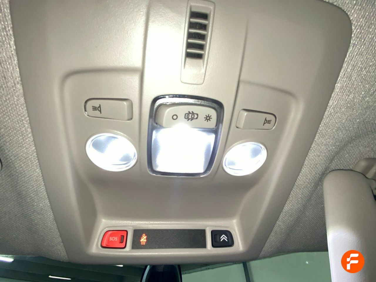 Foto Citroën C4 Cactus 23