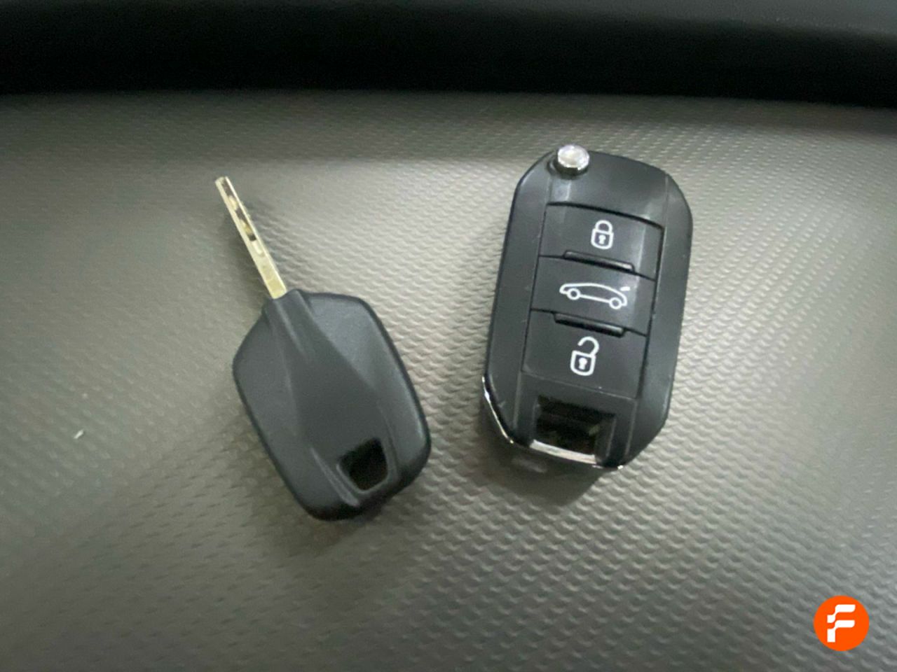 Foto Citroën C4 Cactus 25