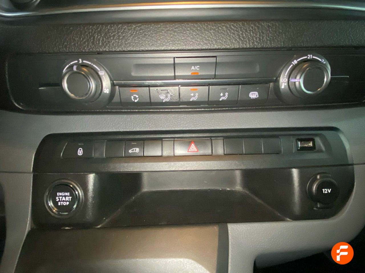 Foto Citroën Jumpy 15