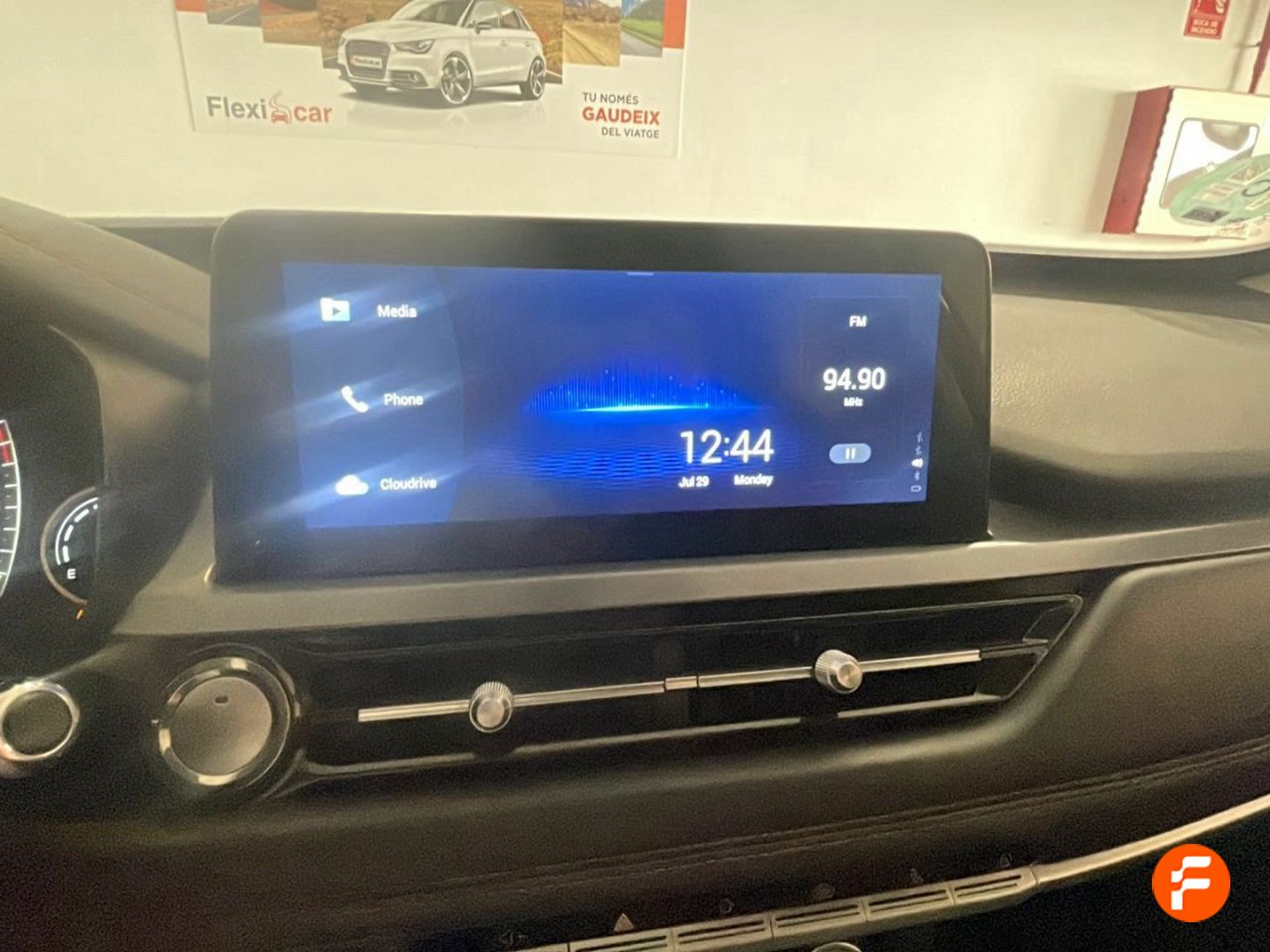 Foto DR Automobiles DR5 14