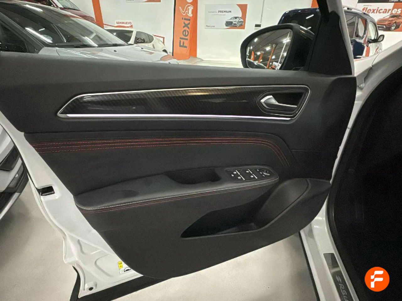 Foto Renault Arkana 19