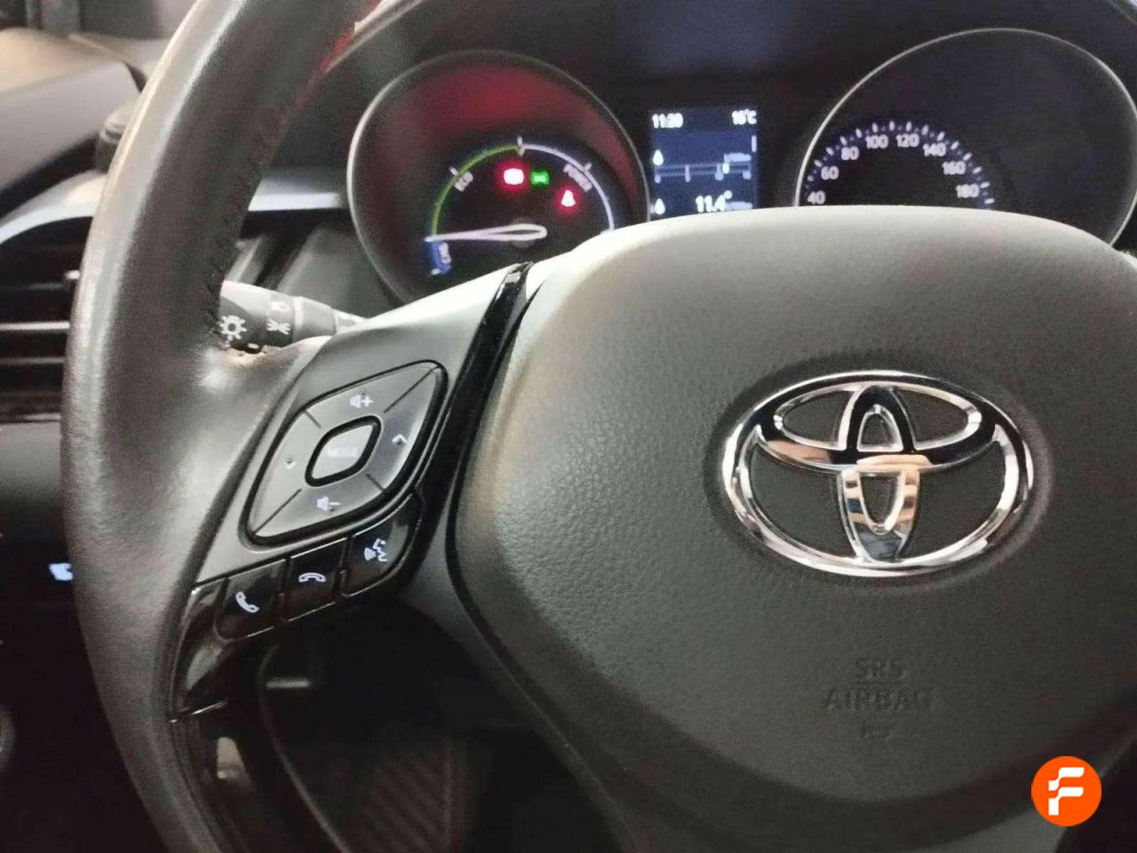 Foto Toyota C-HR 19