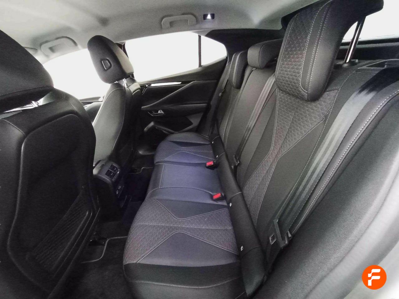 Foto DS Automobiles DS 4 14